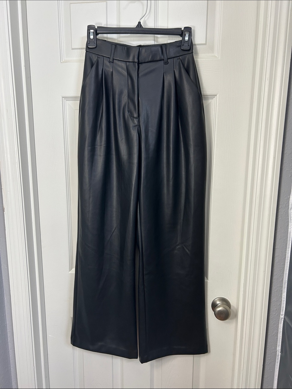 Abercrombie & Fitch Black Tailored Sloane Vegan Leather Pants Size XS